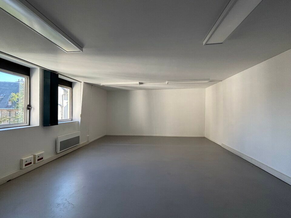 Bureaux au cœur de Dijon avec possibilités de parking