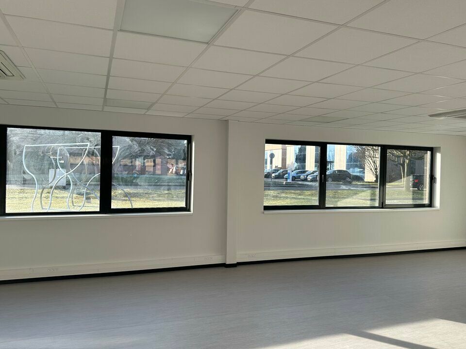 Locaux libres d'aménagement disponibles à la location à Oberhausbergen