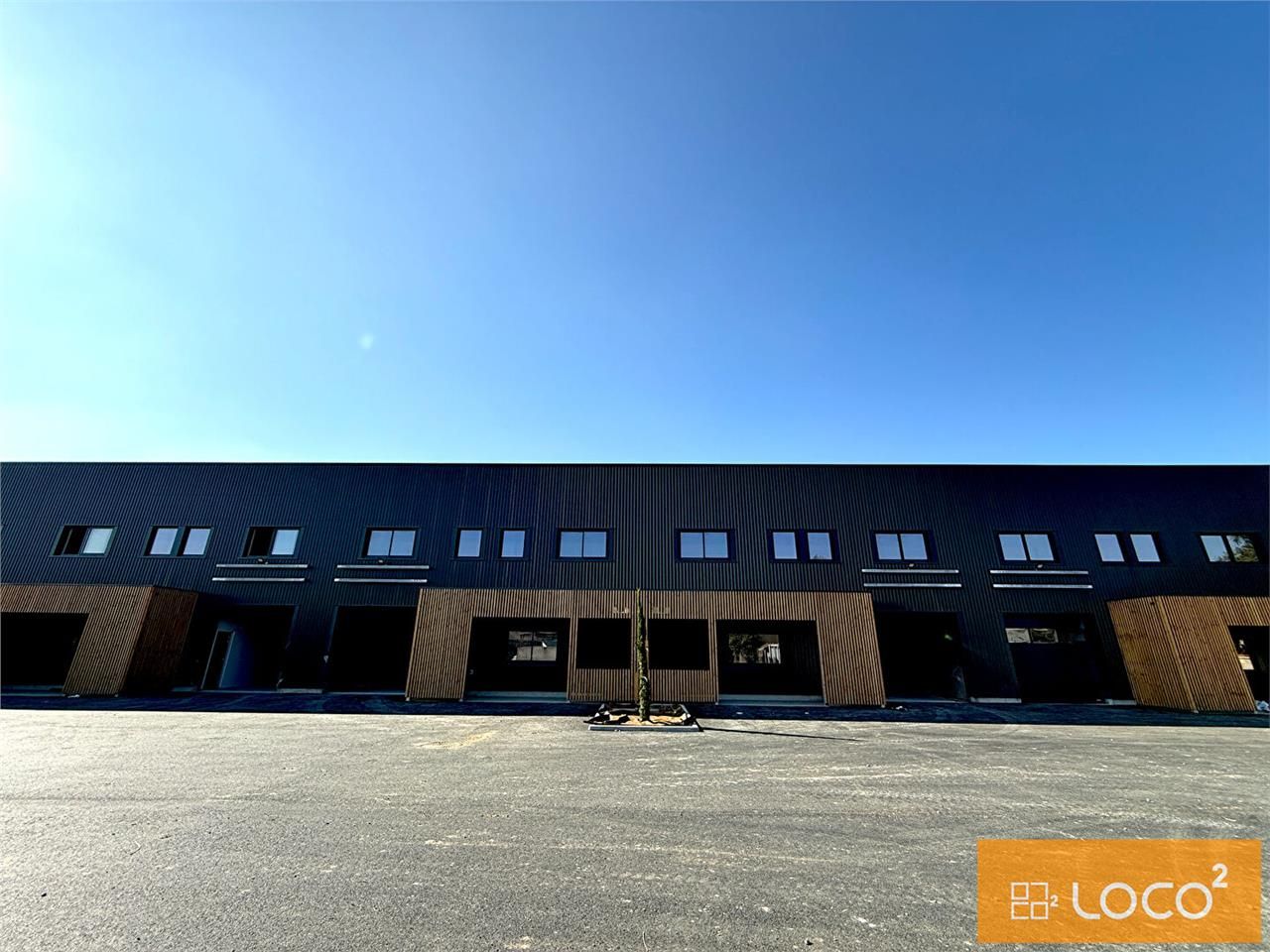 Location local 1602.00 m² à LAUNAGUET