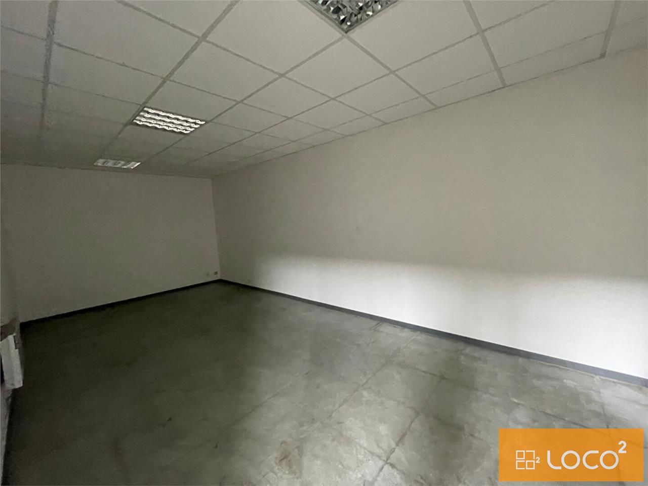 Location local 228.00 m² à MONTAUBAN