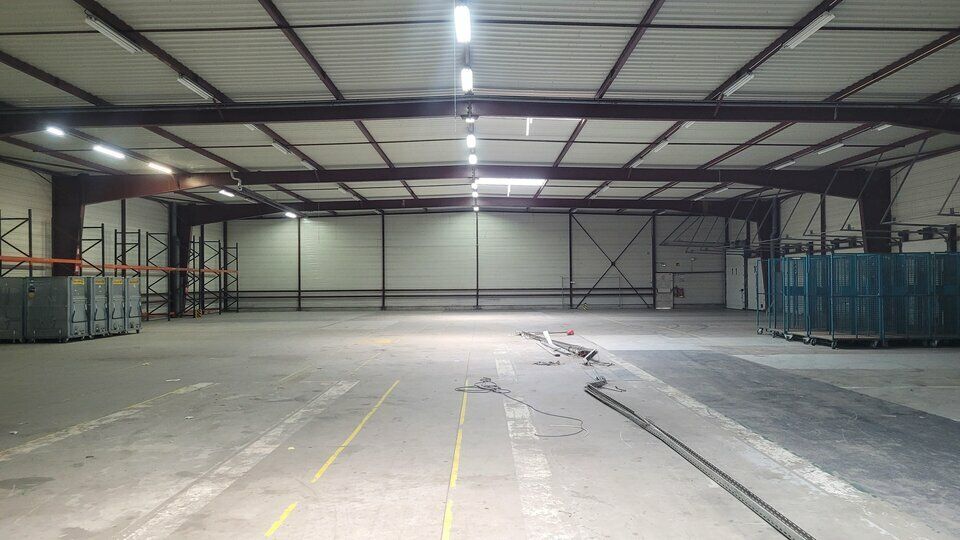 Location activité/entrepôt - 1816 m²