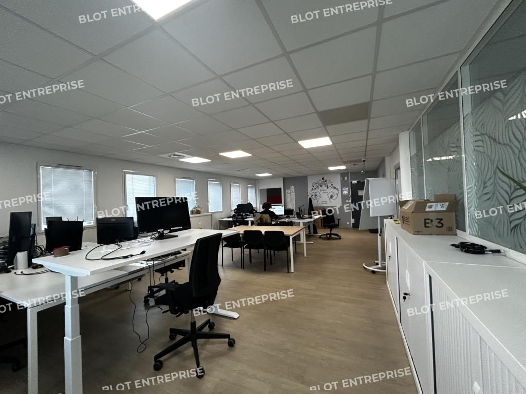 Location bureaux 96 m² non divisibles