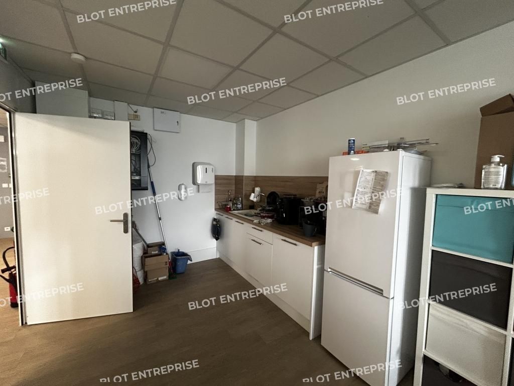 Location bureaux 96 m² non divisibles