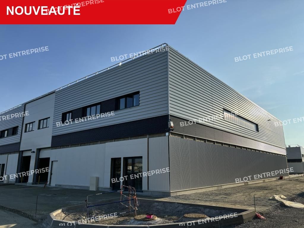Location entrepôts 401 m² non divisibles