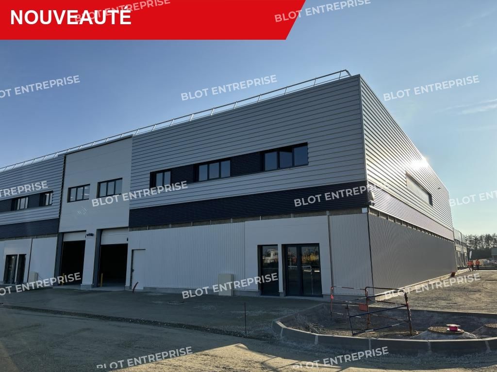 Location entrepôts 313 m² non divisibles