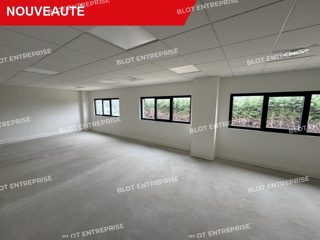 Location entrepôts 367 m² non divisibles