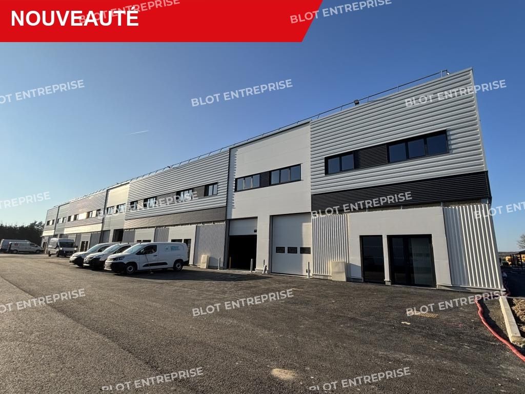 Location entrepôts 342 m² non divisibles