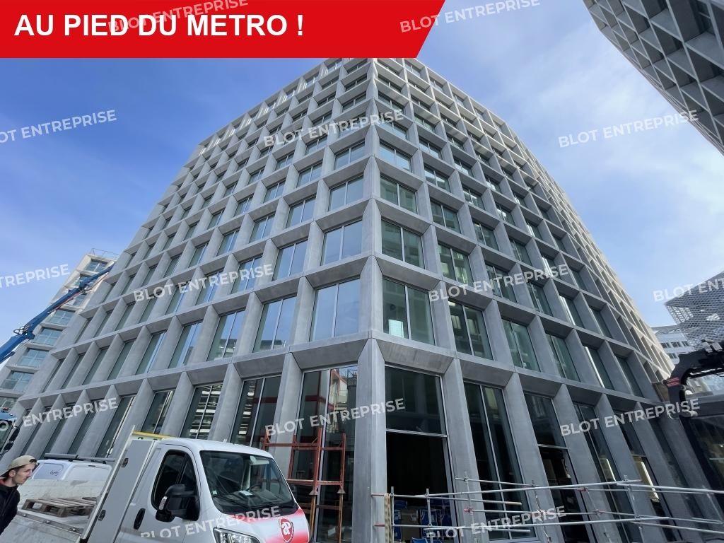 Vente bureaux 470 m² non divisibles