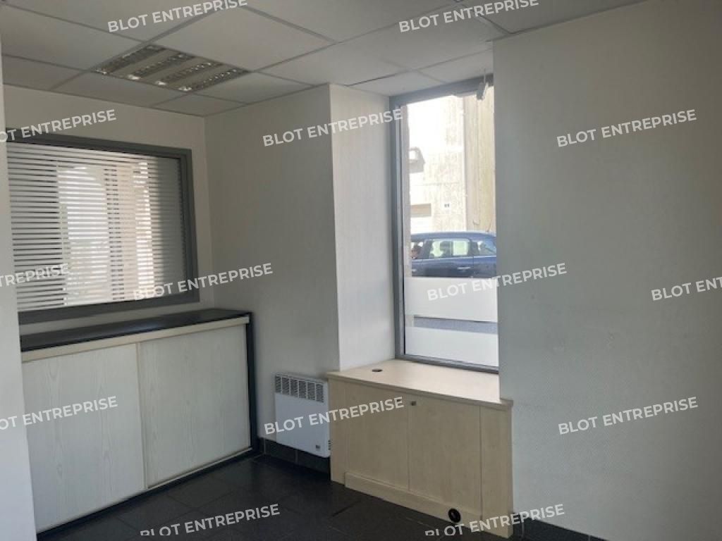 Location local commercial 36 m² non divisibles