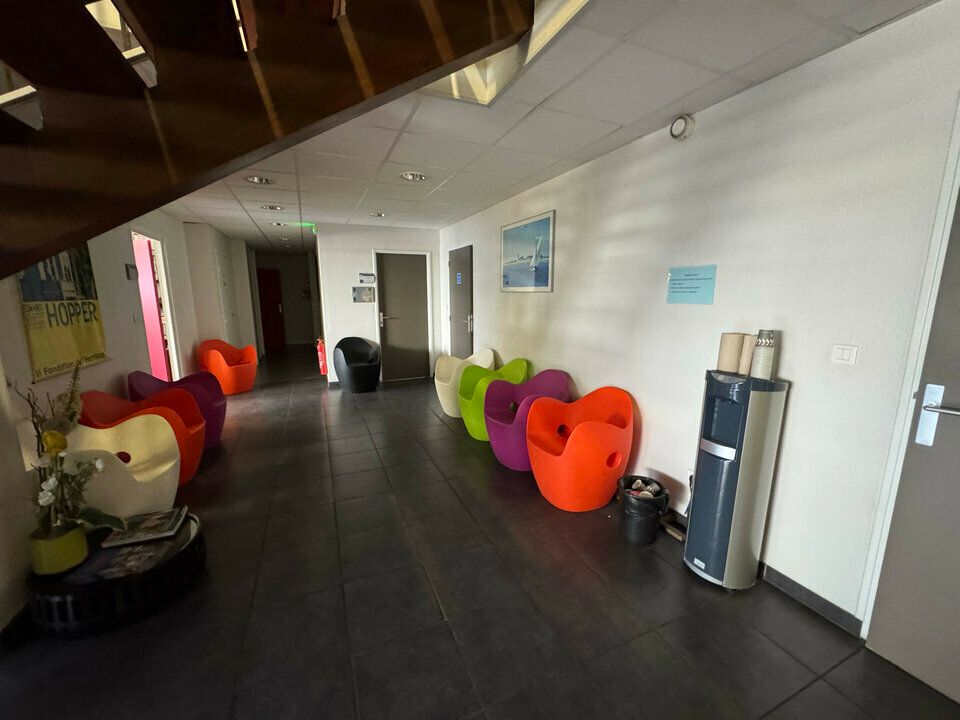 TOURS CENTRE BUREAUX A VENDRE 1900 M² PARKINGS OPPORTUNITE