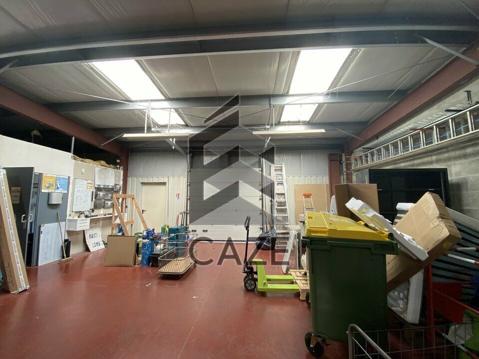 Location local d''activites 230 m² non divisibles