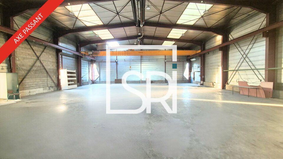 Location entrepot 1200 m² non divisibles