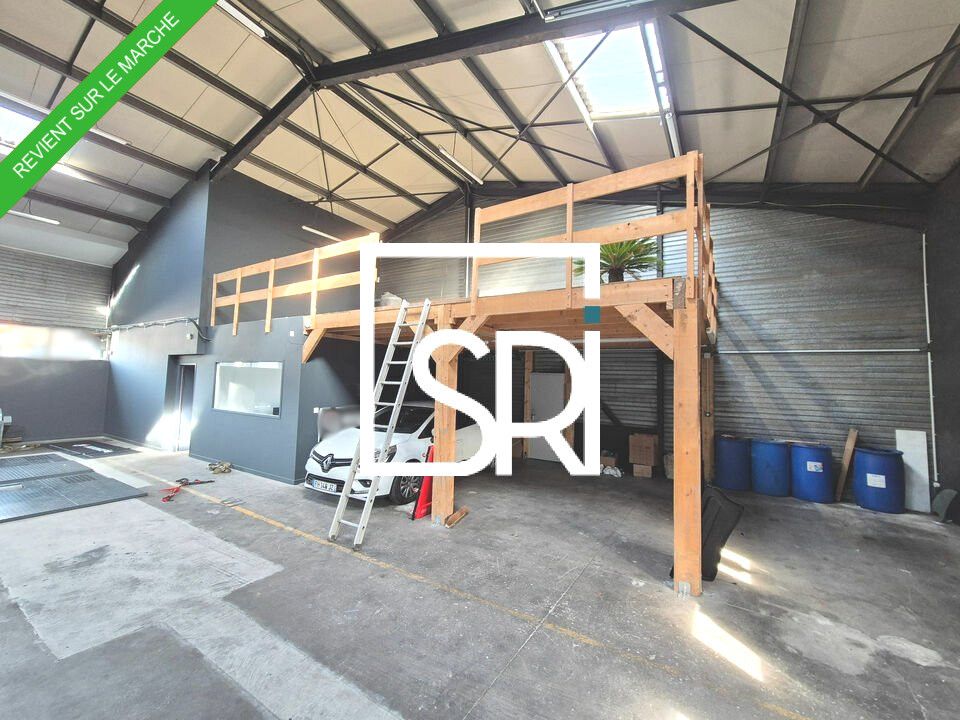 PROCHE A75 - LOCATION LOCAL D'ACTIVITE + BUREAUX - 353 M² - ZI de LA ROCHE-BLANCHE (63670)