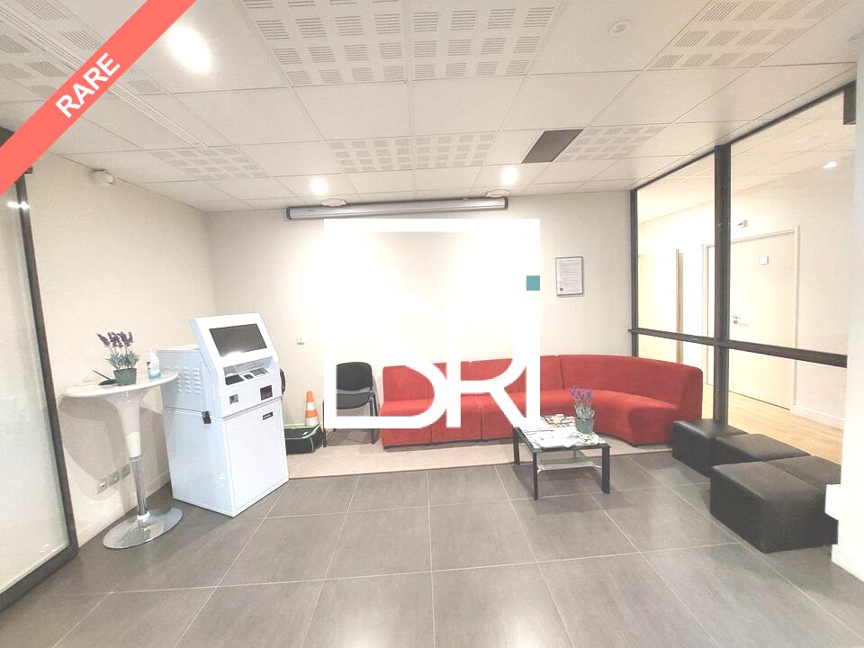 RARE - LOCATION BUREAUX de 3 170 m² DIVISIBLES - QUARTIER ESTAING - 63000 CLERMONT FERRAND