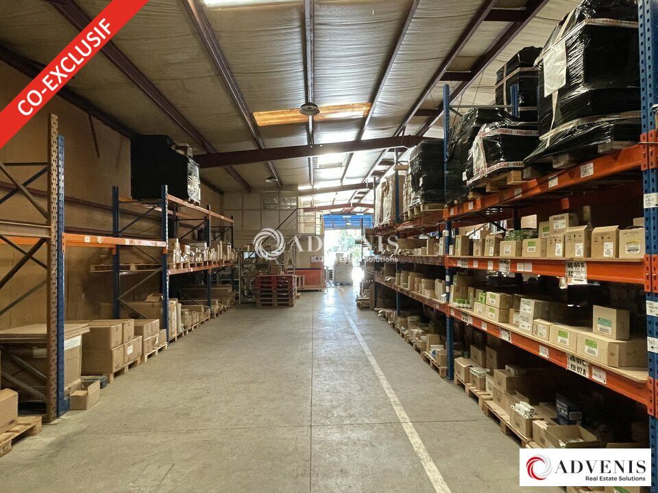 Vente local d''activites 1015 m² non divisibles