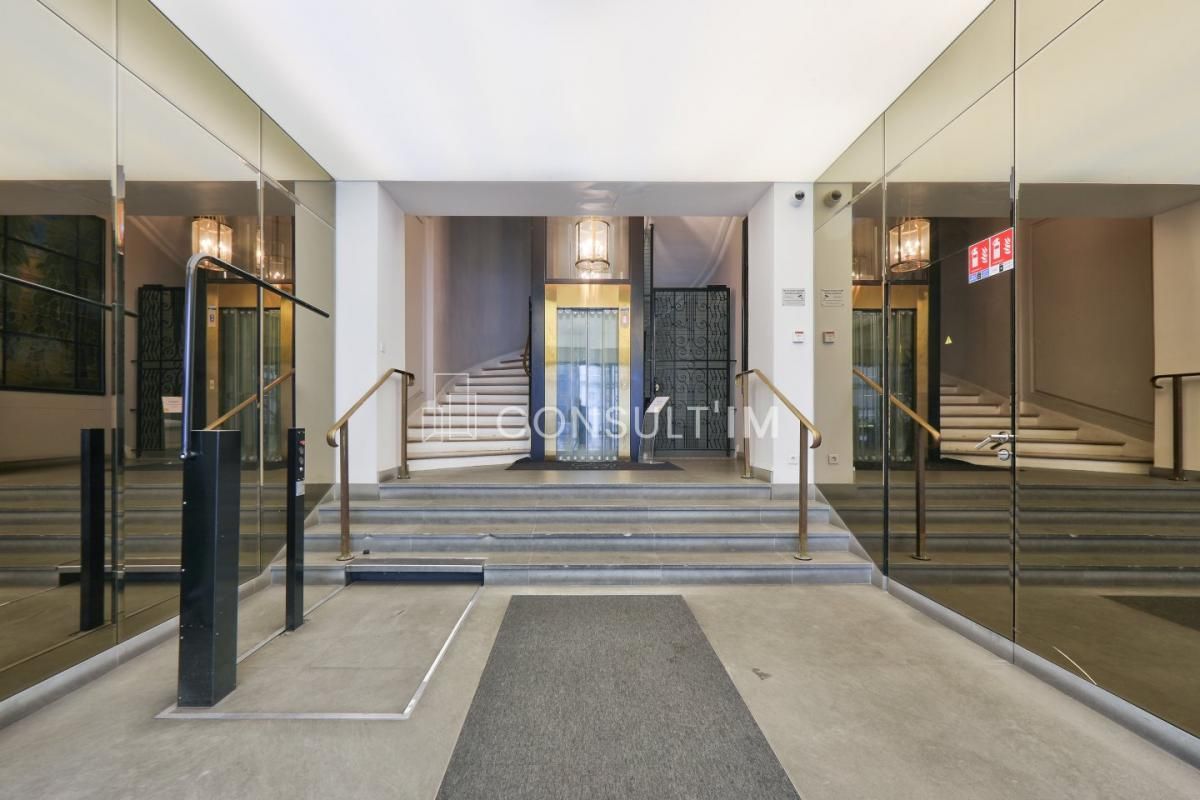 Location bureaux 329 m² non divisibles