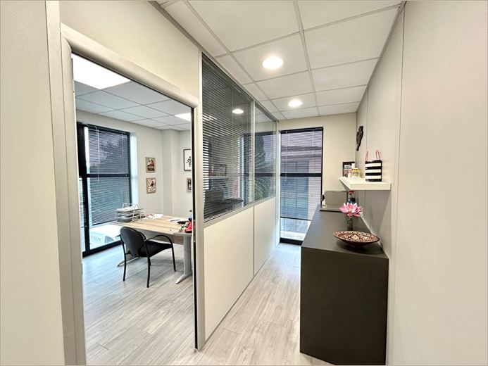 Vente Bureaux récents 32 m² non divisibles