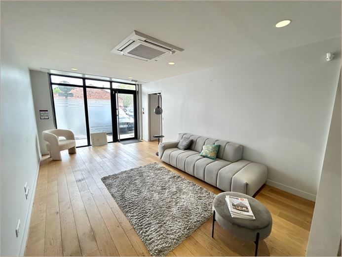 Vente Commerce/boutique 123 m² non divisibles