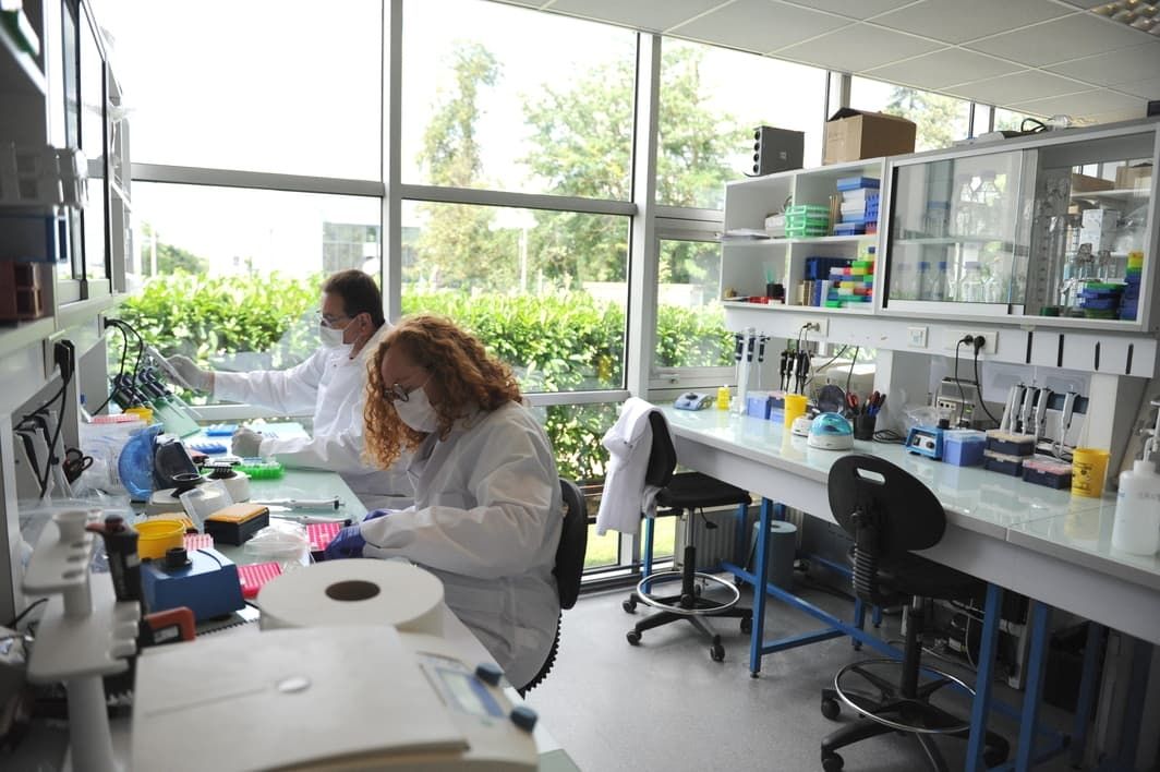 Location entrepôts 80 m² divisibles à partir de 12 m²