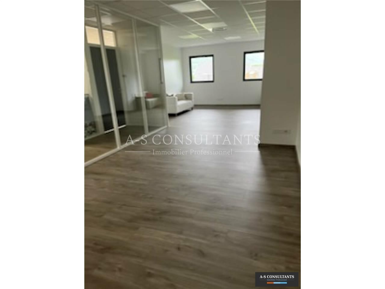 Location local d''activites 37 m² non divisibles