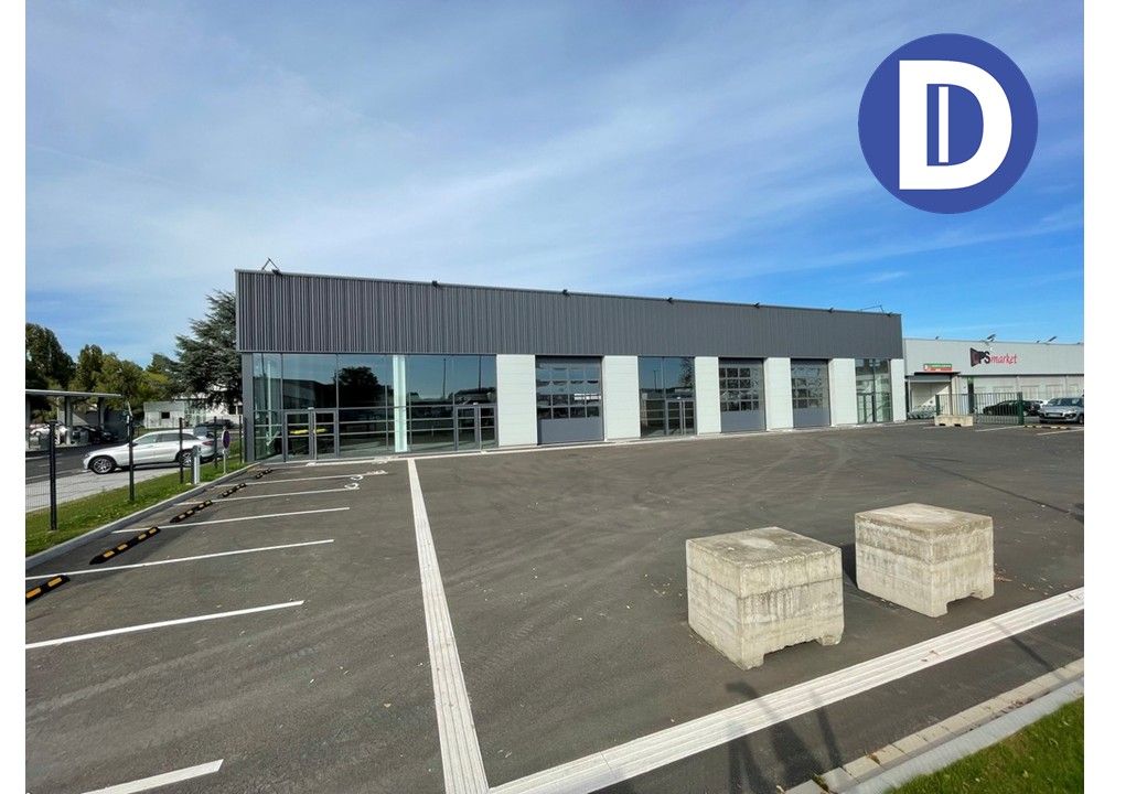 Location activites 913.00 m² non divisibles