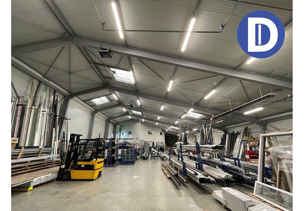 Location activites 1200.00 m² non divisibles