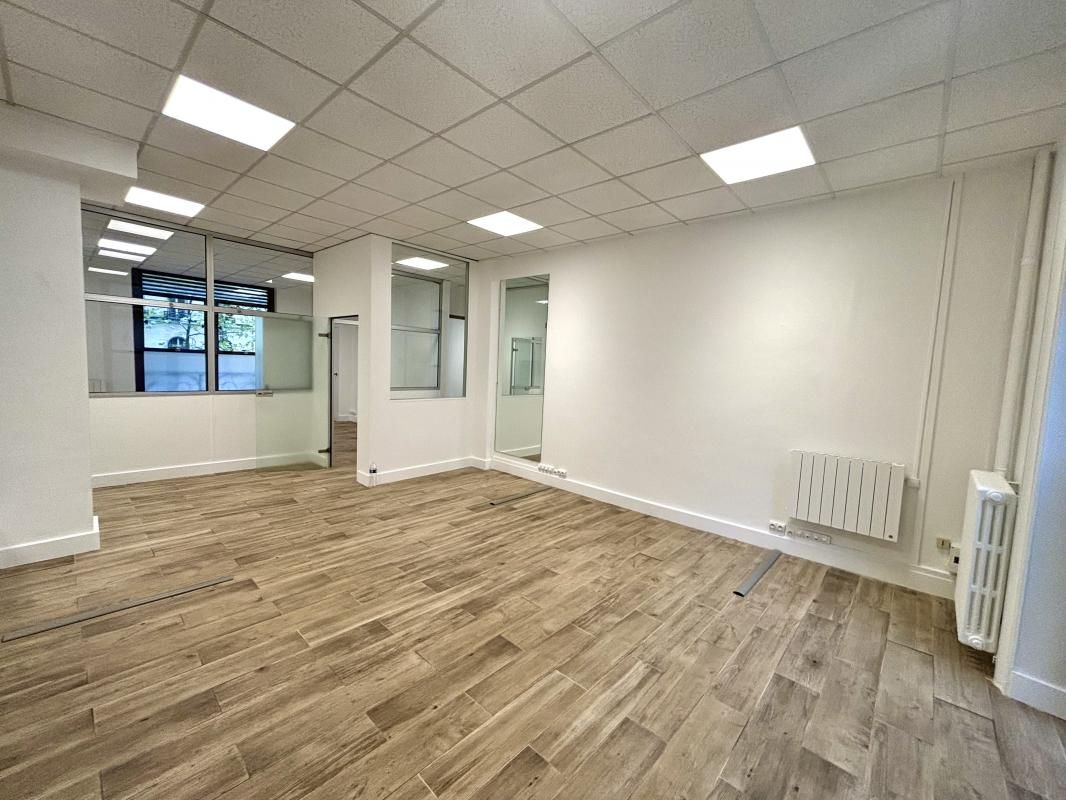 Location bureaux 75 m² non divisibles