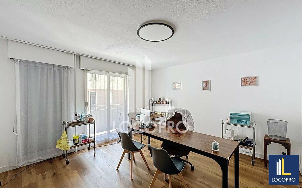 A VENDRE - BUREAUX OCCUPÉS 152 M2 ENVIRON - CANNES LA BOCCA