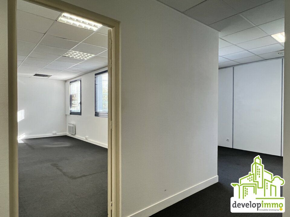 Plateau de bureaux de 74 m² à 100 m du tram 