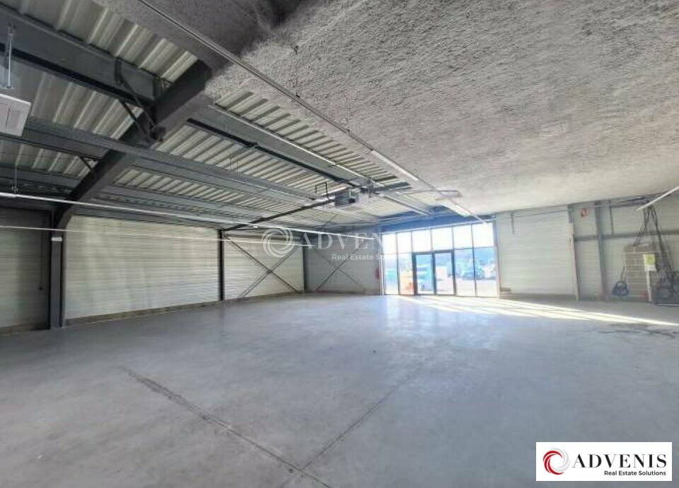 A LOUER - LOCAL COMMERCIAL 572 m² 