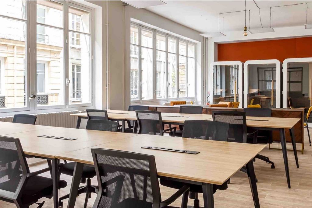 Location bureaux 350 m² divisibles à partir de 105 m²