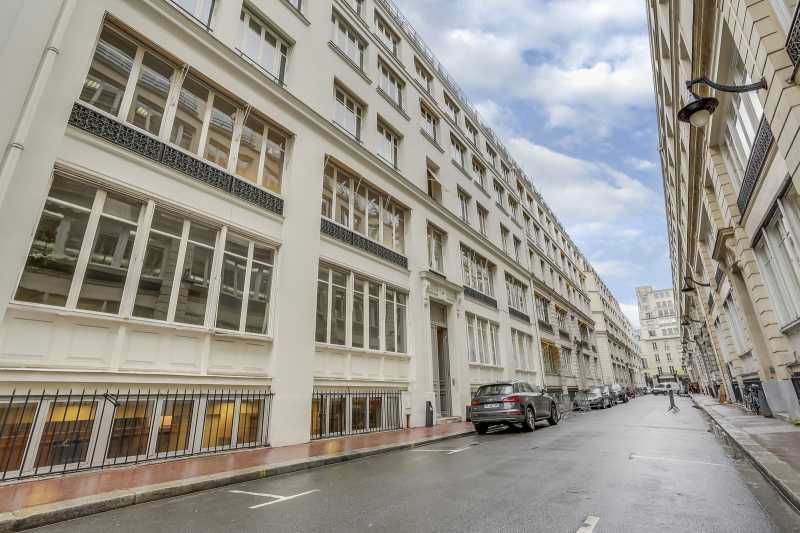 Location bureaux 350 m² divisibles à partir de 105 m²