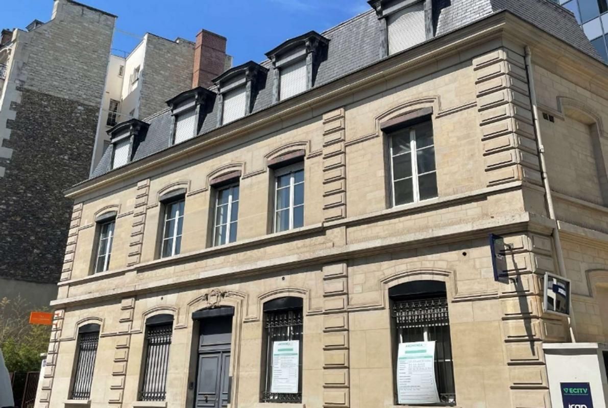 Location bureaux 477 m² non divisibles