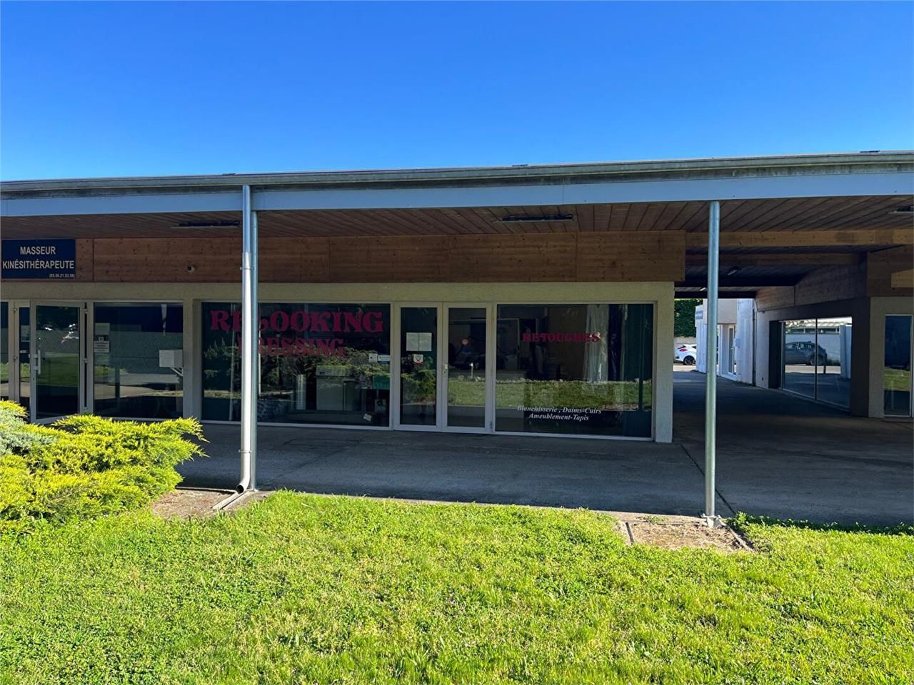 Location local commercial 100.00 m² à CESTAS