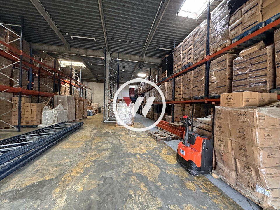 Vente local d''activites 3244 m² non divisibles