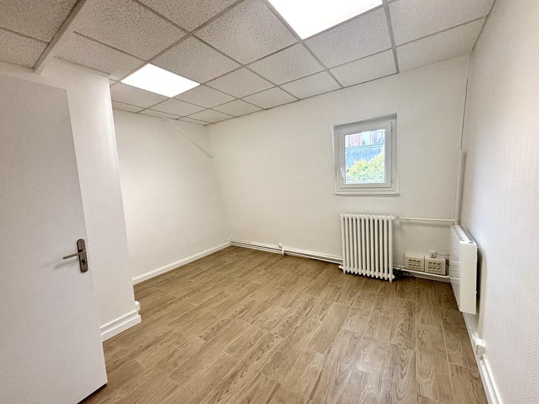 Location bureaux 75 m² non divisibles