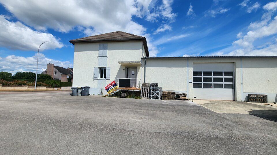 Location local d''activites 350 m² non divisibles