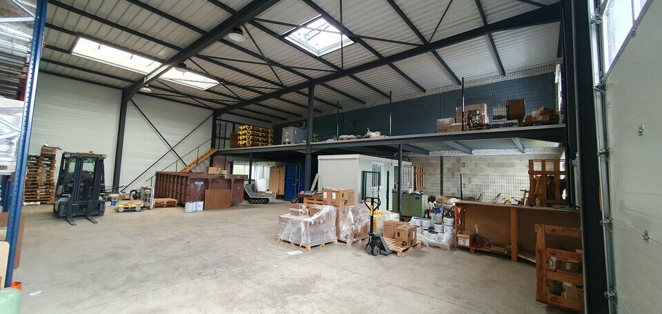 LOCAL D'ACTIVITES 270 m² - ZI LONGVIC - A LOUER