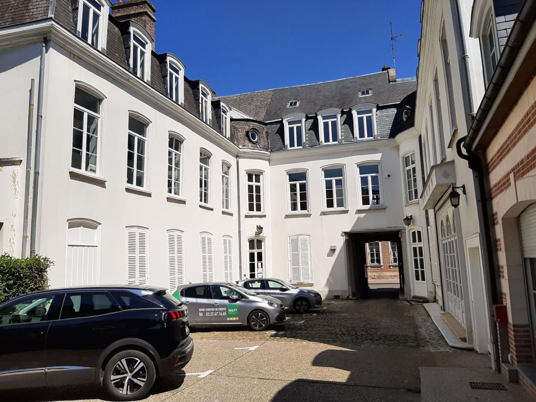 Location bureaux 293 m² divisibles à partir de 45 m²