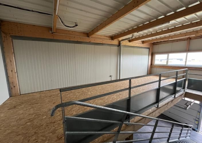 Location entrepôts 96 m² non divisibles