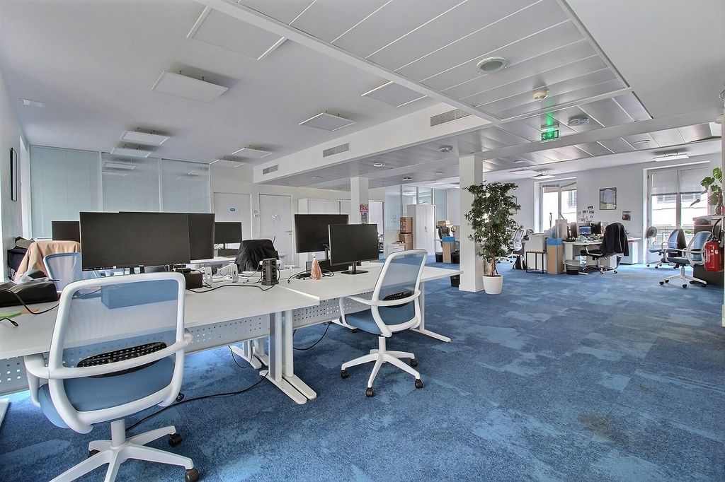 Location bureaux 329 m² non divisibles