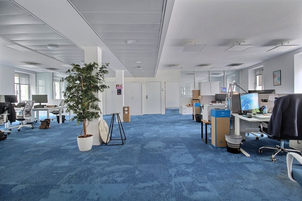 Location bureaux 329 m² non divisibles