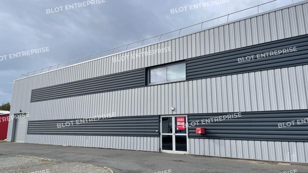 Location entrepôts 1104 m² non divisibles