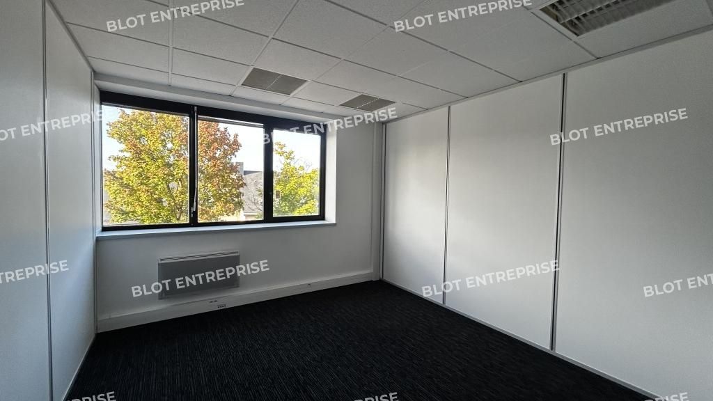 Location bureaux 280 m² non divisibles