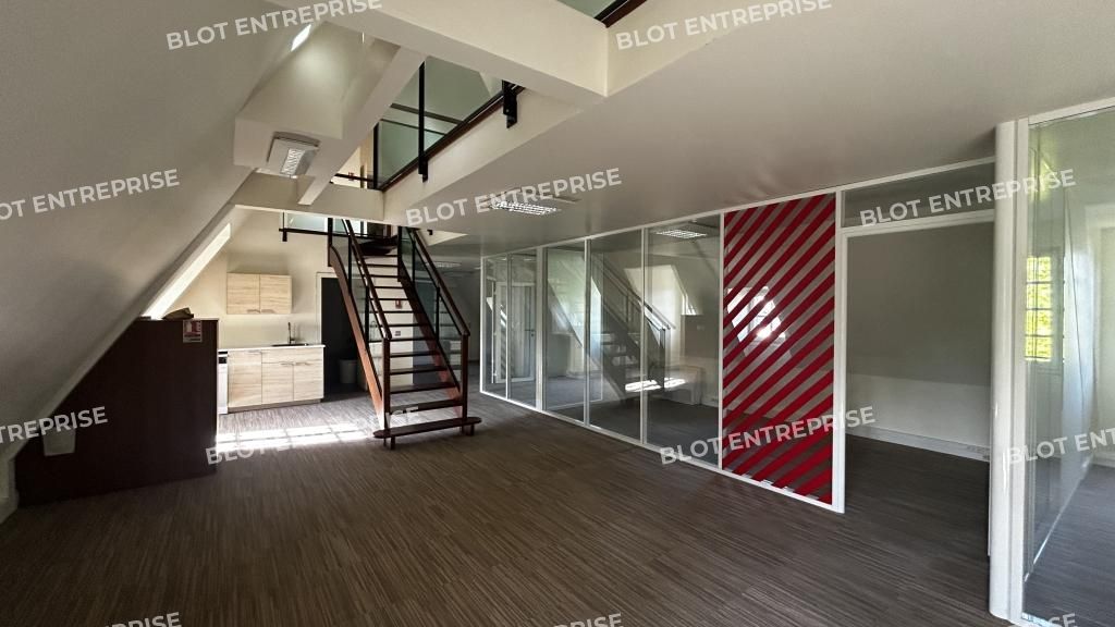 Location bureaux 320 m² non divisibles