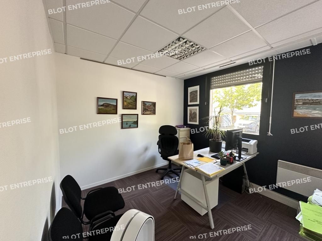 Location bureaux 121 m² non divisibles