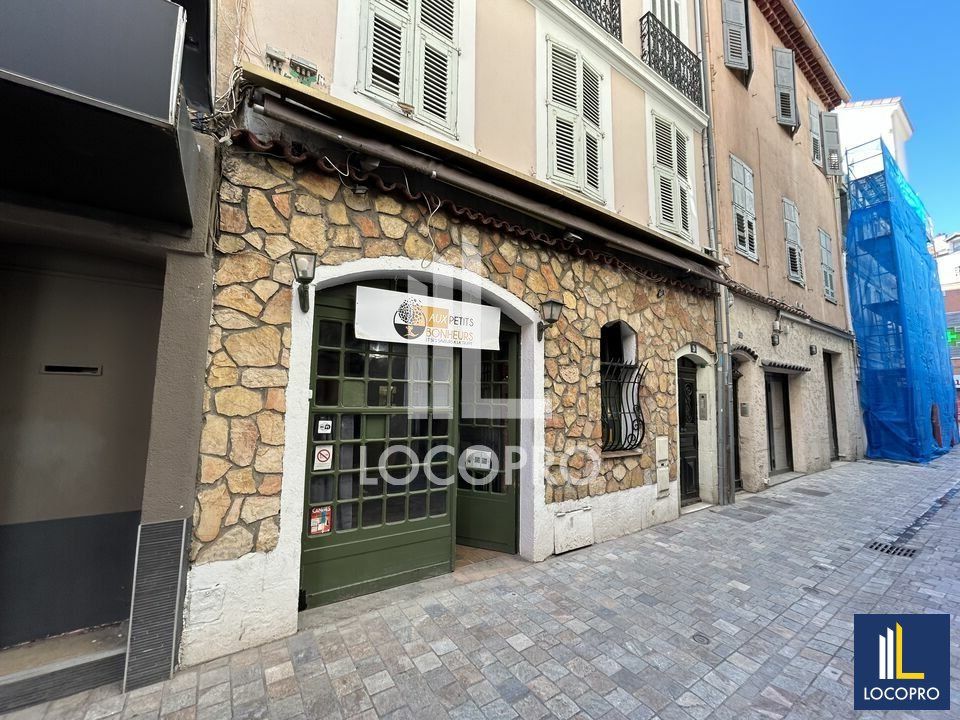 Location local commercial 76 m² non divisibles