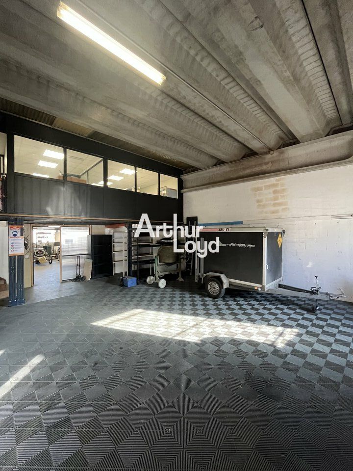 Location local d''activites 311 m² non divisibles
