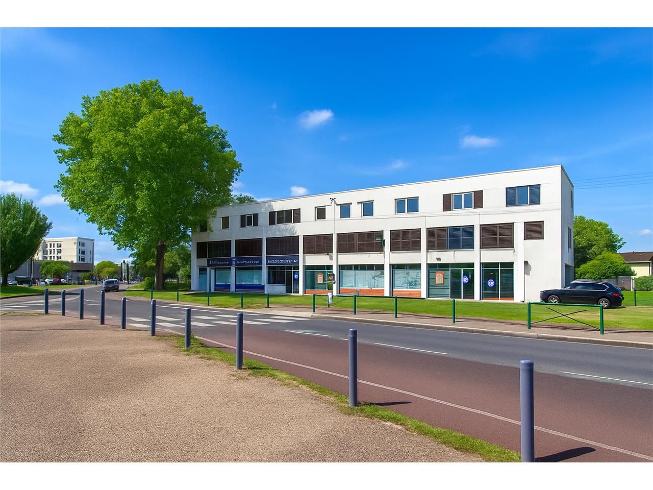 Location local commercial 60.00 m² à BORDEAUX