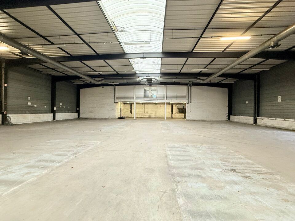 Location activité/entrepôt - 1487 m²